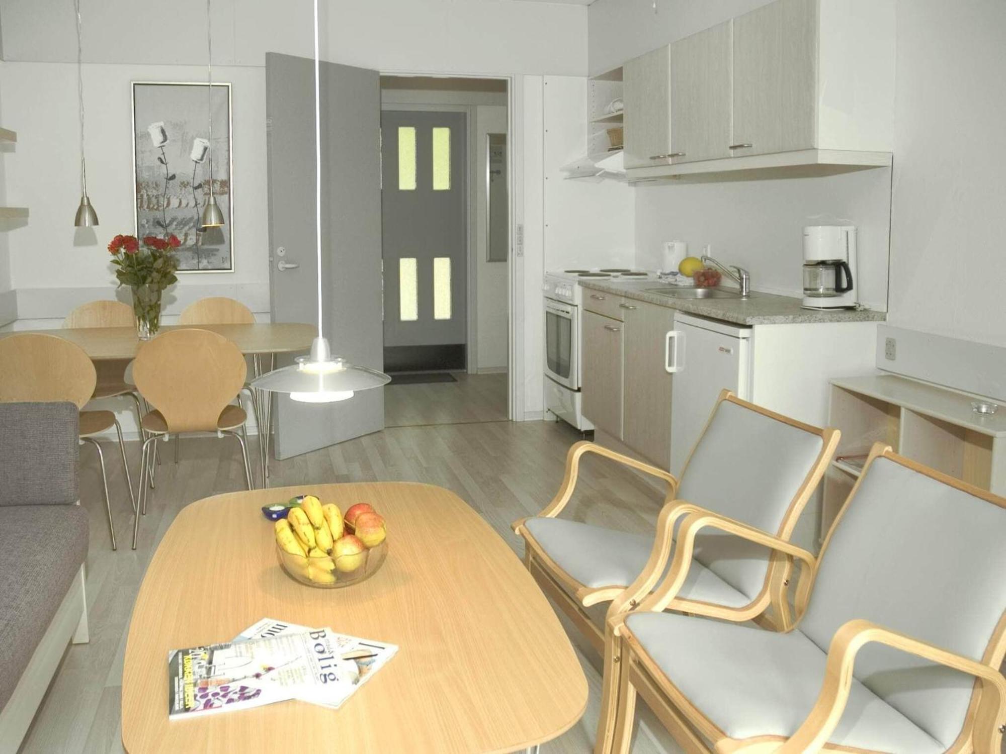 6 Person Holiday Home In Hasle 外观 照片